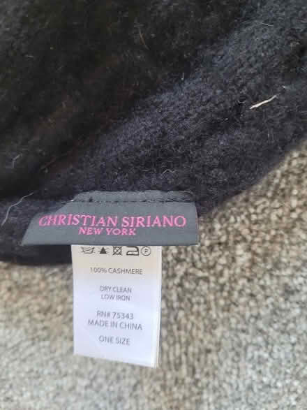 Photo of free Wool beanie, black, 100 % cashmere (West End LA3) #2