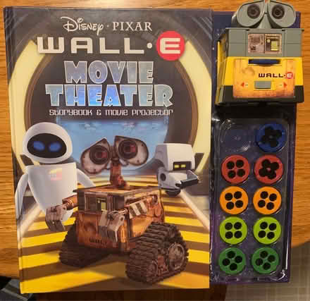Photo of free Wall-E Storybook & Projector (Maynard) #1