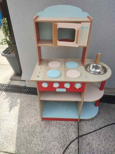 Photo of free Southend, Wooden Kids Kitchen (Southchurch SS2) #1
