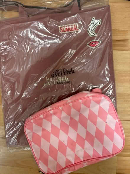 Photo of free Tote & wash bag (LU1) #1