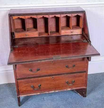 Photo of free Writing Desk (Porth-y-felin LL65) #1