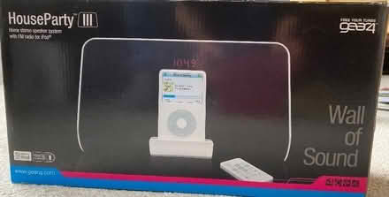 Photo of free Speaker system with FM radio for ipod (Johnby CA11) #2