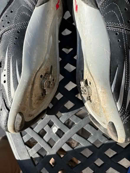 Photo of free Cycling bits and Specialised size 44 shoes (Monkland HR6) #3