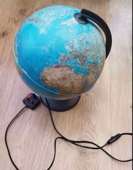 Photo of free World globe map (Radford Semele CV31) #1