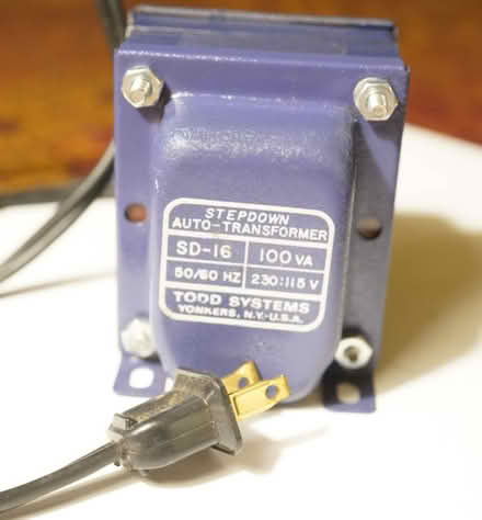 Photo of free Stepdown transformer, 230>115V (Metuchen on Hwy 27 near Costco) #1