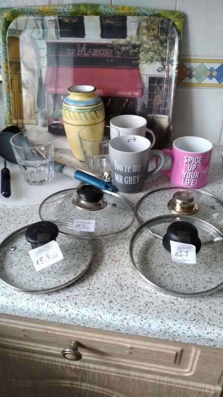 Photo of free Lids & kitchen items (Haywood RG12) #1