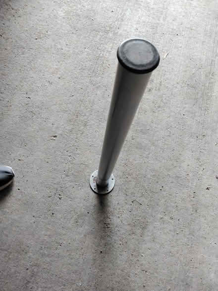 Photo of free 4 table legs (Barrhaven) #1