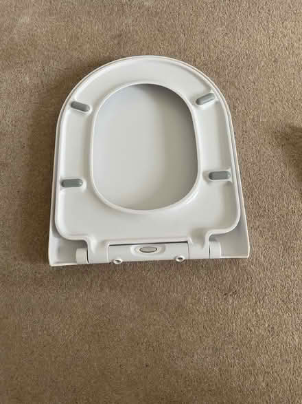 Photo of free BRAND NEW soft close toilet seat (Redditch B98.) #3