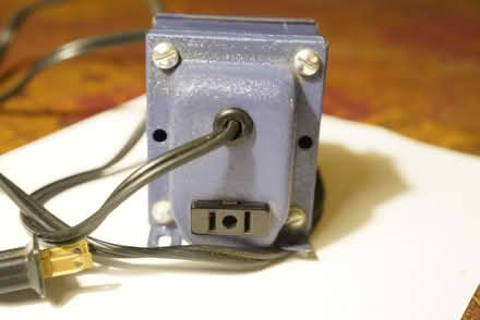 Photo of free Stepdown transformer, 230>115V (Metuchen on Hwy 27 near Costco) #2