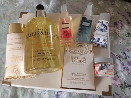 Photo of free selection of toiletries (Fishermead MK6) #1