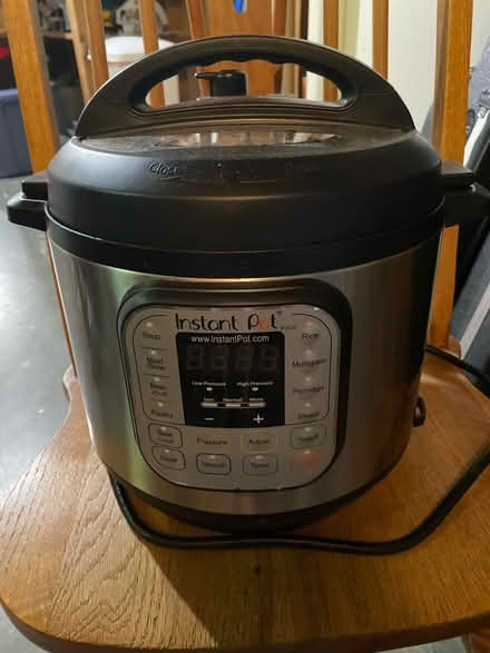 Photo of free Instant Pot, works perfectly (West Springfield) #1
