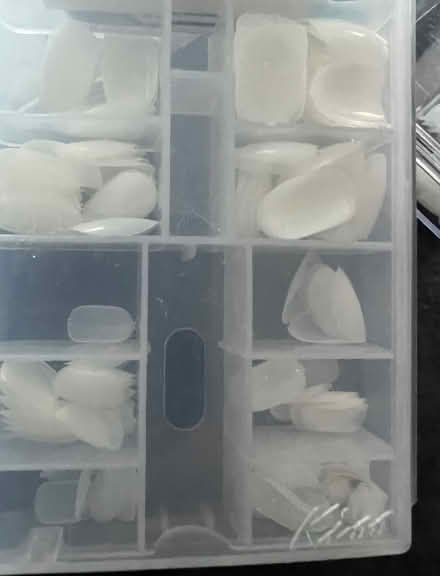 Photo of free False Nails (Woodville DE11) #2