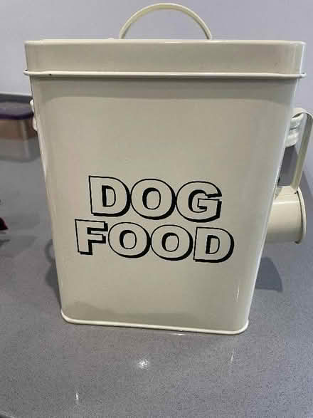 Photo of free Pet accessories (Mill Hill, Apex Corner NW7) #4