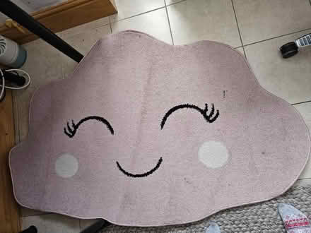 Photo of free Small pink rug 100×150cm (Cambridge) #1