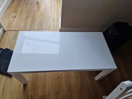 Photo of free White coffee table (SM4) #1