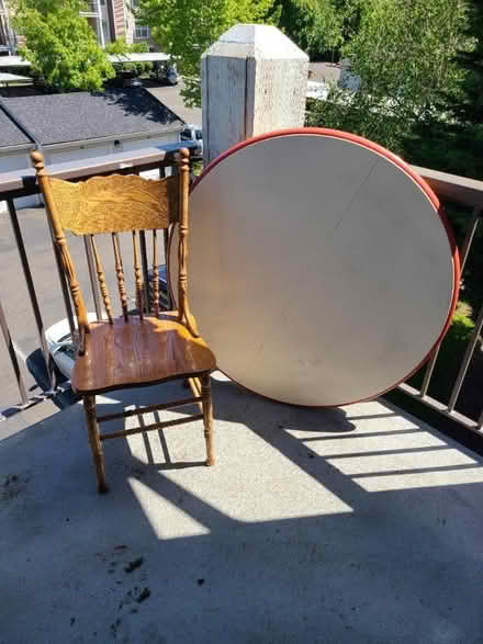 Photo of free Dining table set (Near everett mall) #1