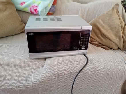 Photo of free Microwave (Greenhill, Sheffield S8) #3