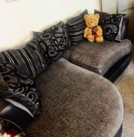 Photo of free Sofa chair (GL52) #1