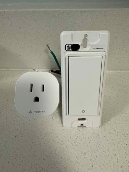 Photo of free HomeKit Light Switch & Matter Plug (West End) #1