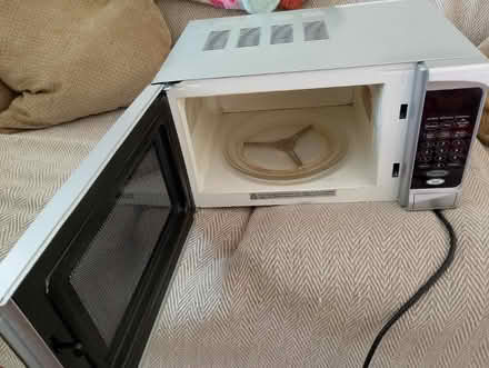 Photo of free Microwave (Greenhill, Sheffield S8) #1