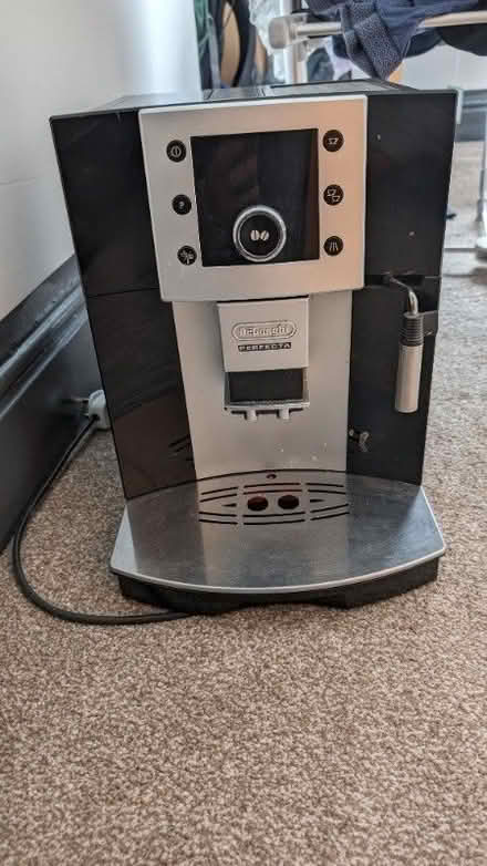 Photo of free For spares or repair: Bean to cup coffee machine (Freehold LA1) #1