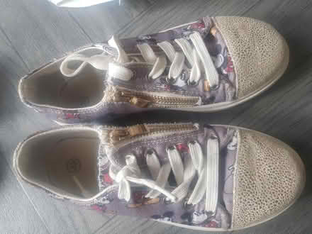 Photo of free Girls shoe size 13 (UB1) #1