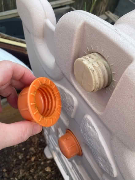 Photo of Screws (Alloa FK10) #1