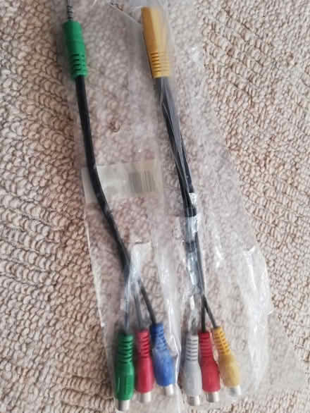 Photo of free Various cables / Gadgets (Brandwood End B14)