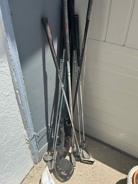 Photo of free Various top flite golf clubs (Richmond, CA) #1
