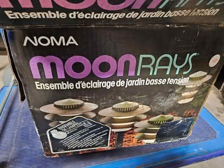 Photo of free 12 volt Moonray light system (Britannia & Winston Churchill) #3