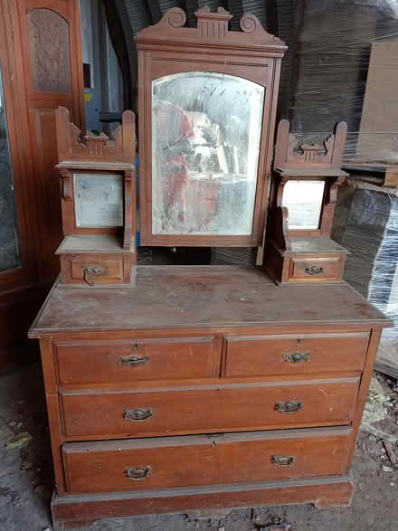 Photo of free Chest of drawers and mirror (Danehill) #1