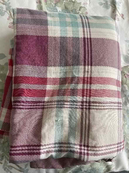 Photo of free King Size Duvet Cover & pillow Cases (Sele Farm SG14) #1