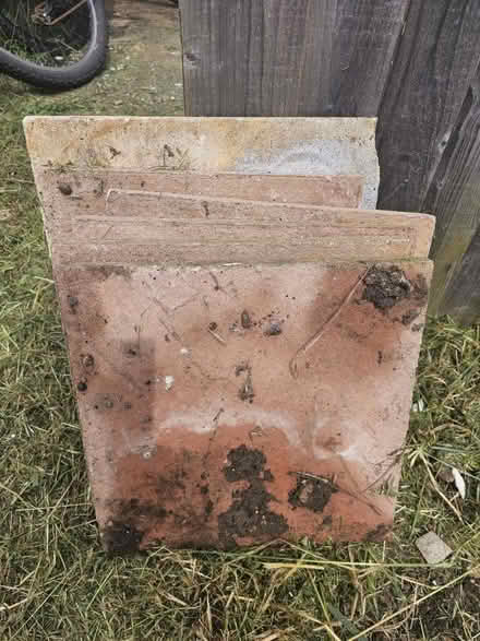 Photo of free 5 x red slabs (SG18) #1
