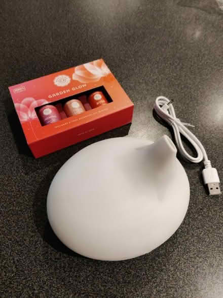 Photo of free Oil Diffuser (electric) incl. pack of 3 scents (Peachcroft OX14) #1