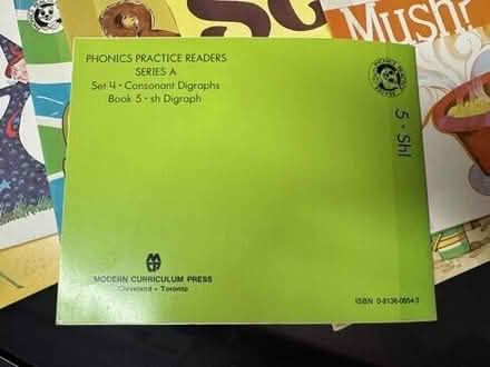 Photo of free Set of early phonics readers #1