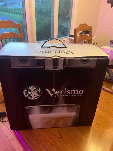 Photo of free Starbucks Verismo 600 (New City) #1