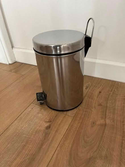 Photo of free Small stainless steel pedal bin (Wigston LE18) #4