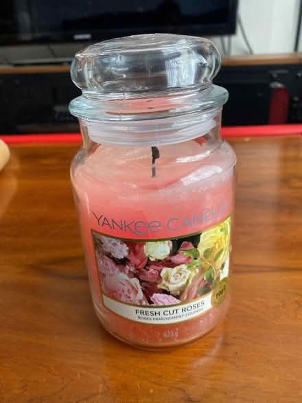 Photo of free Yankee candle roses (Hook KT9) #1