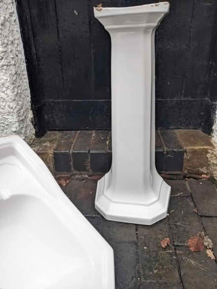 Photo of free Pedestal sink (Llansantffraid SY22) #3