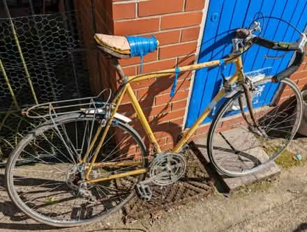 Photo of free Man's Bicycle (Llansantffraid SY22) #1