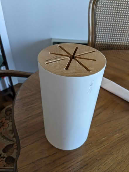 Photo of free Wooden knife block (Jersey City (Paulus Hook)) #3