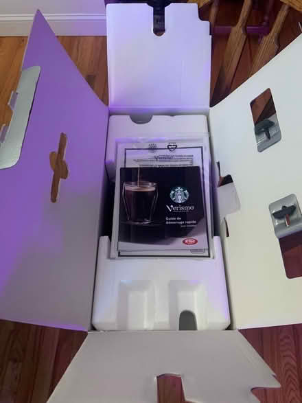 Photo of free Starbucks Verismo 600 (New City) #4