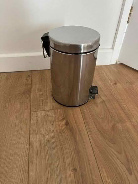 Photo of free Small stainless steel pedal bin (Wigston LE18) #1