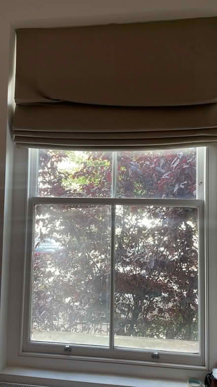 Photo of free Roman blind, needs fix (E8) #1