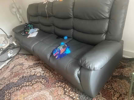 Photo of free 5 seater L sofa lazy boy recliner (Upper holloway N19) #2
