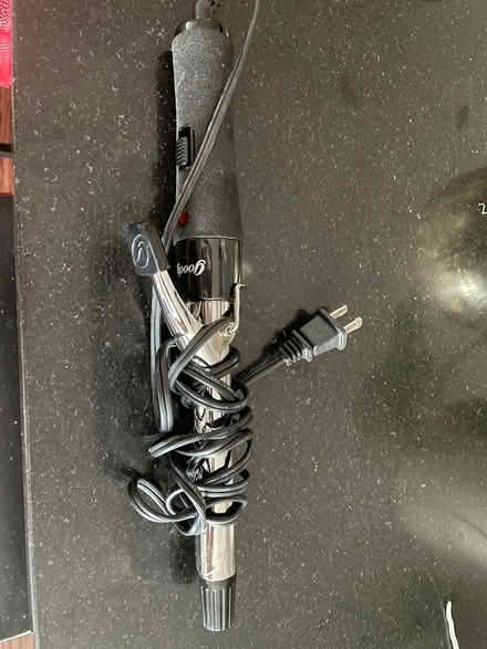 Photo of free Curling iron (U street)