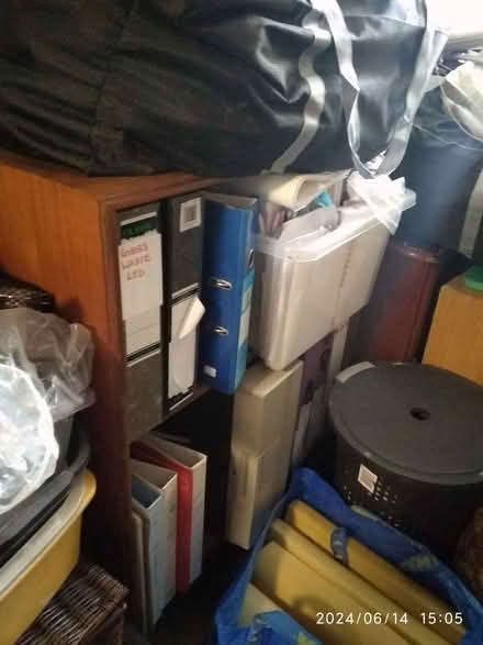 Photo of free Must go this weekend - Wardrobe etc (Staines TW18) #4