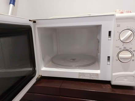 Photo of free Hinari microwave (Carnforth LA5) #2