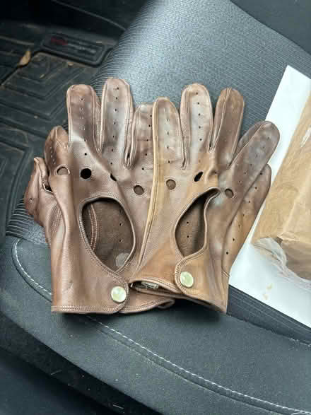 Photo of free 3 pairs of men's leather gloves (Rutherford NJ) #2