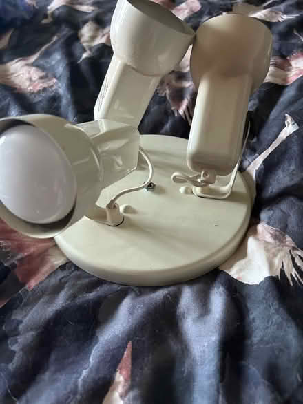 Photo of free 3 point spot light (CA28 east) #3